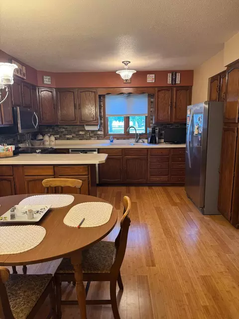 101 6th St E, Finley, ND 58230 photo 7