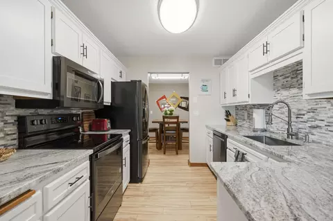 Kitchen - 2012 Stockinger Dr, Saint Cloud, MN 56303 photo 3 of 4