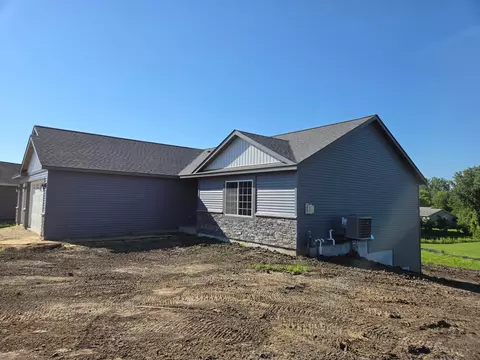 Exterior - 3 Marie Cir, Elysian, MN 56028 photo 2 of 4