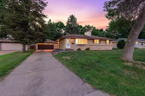 831 Overton Dr NE, Fridley, MN 55432