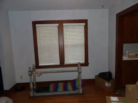 Living - 701 9th Ave SW, Austin, MN 55912 photo 2 of 3