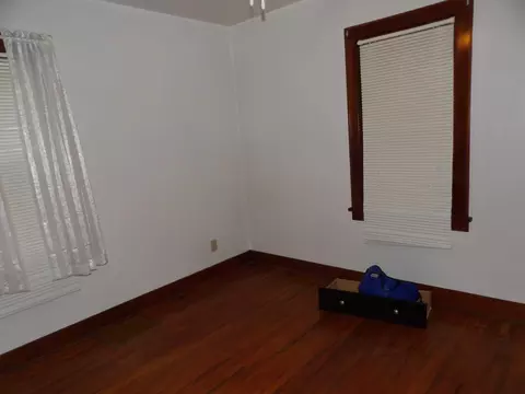 Bedroom - 701 9th Ave SW, Austin, MN 55912 photo 3 of 3