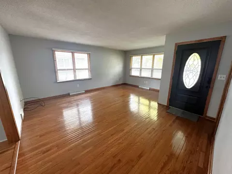 Living - 1002 Poplar Ave, Marshall, MN 56258 photo 1 of 3