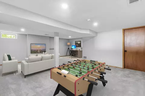 Living - 736 Lasso Ln, Eagan, MN 55123 photo 5 of 5