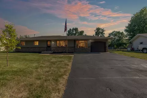 8440 208th St W, Lakeville, MN 55044