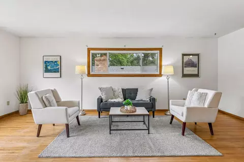 Living - 609 Mill St, Excelsior, MN 55331 photo 3 of 6