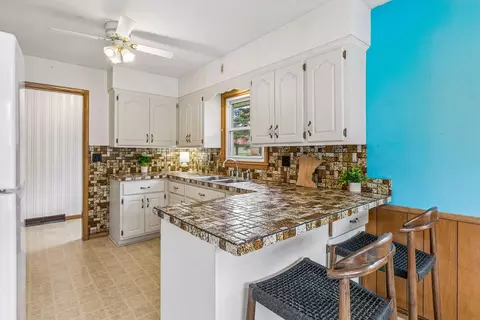 Kitchen - 609 Mill St, Excelsior, MN 55331 photo 1 of 5