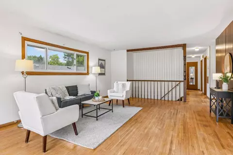 Living - 609 Mill St, Excelsior, MN 55331 photo 4 of 6