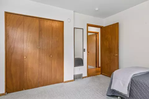 Bedroom - 609 Mill St, Excelsior, MN 55331 photo 4 of 8