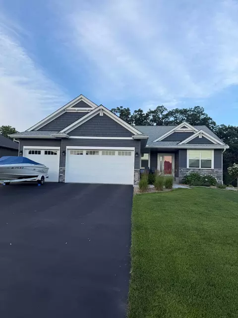 19541 NW York St NW, Elk River, MN 55330