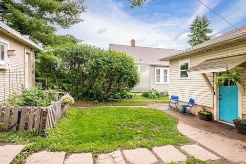 Exterior - 3331 Vernon St, Duluth, MN 55806 photo 5 of 8