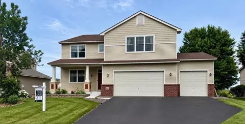 2061 Winterberry Ln, Shakopee, MN 55379