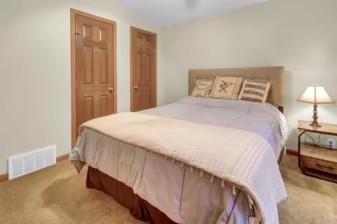 Bedroom - 5042 White Gables Rd, Brainerd, MN 56401 photo 3 of 6
