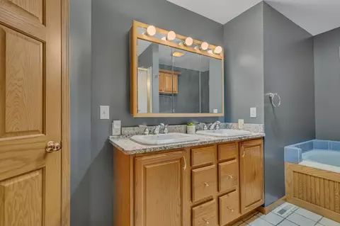 Bath - 412 Red River Ave S, Cold Spring, MN 56320 photo 2 of 3