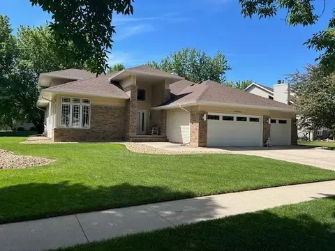 1454 12th St Ct E, West Fargo, ND 58078