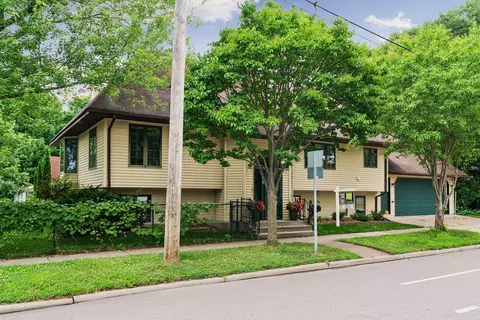707 Hamline Ave S, Saint Paul, MN 55116