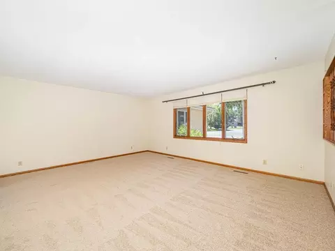 Living - 5890 Henry St, Maple Plain, MN 55359 photo 3 of 4