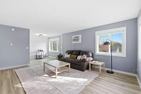 Living - 23017 60th Ave, Saint Augusta, MN 56301 photo 2 of 4
