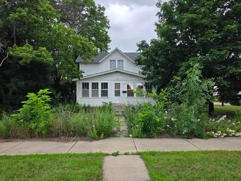 559 North St, Anoka, MN 55303