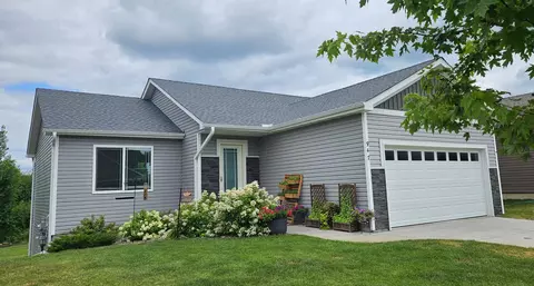 947 Breckenridge Ln, Montrose, MN 55363