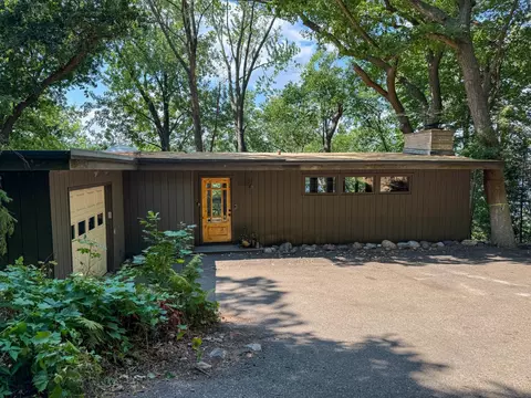 177 Glenmont Rd, River Falls, WI 54022