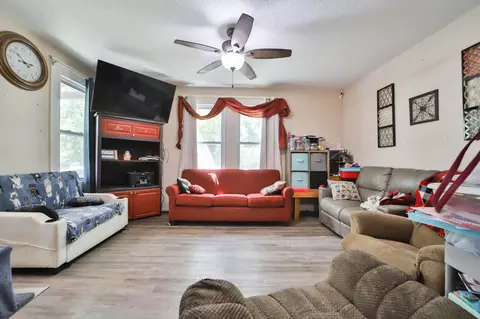 Living - 508 4th Ave NE, Brainerd, MN 56401 photo 1 of 2
