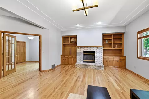 Living - 2520 E 265th St, Webster, MN 55088 photo 4 of 6