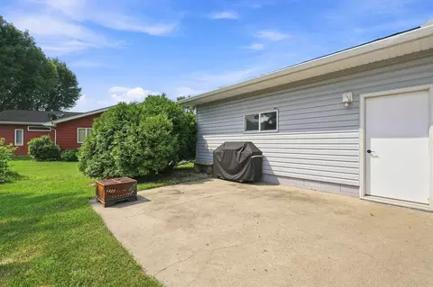 Exterior - 551 6th St E, Hector, MN 55342 photo 3 of 4