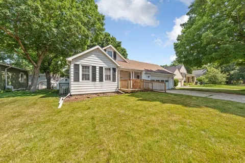 128 Rose St, Mankato, MN 56001