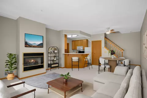 8775 Branson Dr #78, Inver Grove Heights, MN 55076