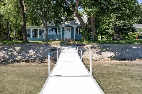 22558 Senns Beach Dr, Detroit Lakes, MN 56501