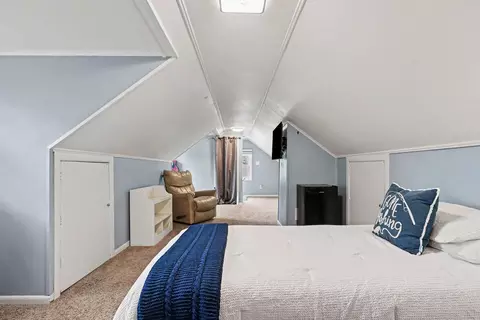 Bedroom - 16 Circle Dr, Circle Pines, MN 55014 photo 4 of 6