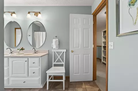 Bath - 14179 Avalon Path, Rosemount, MN 55068 photo 4 of 4