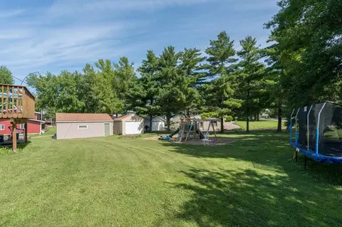 Exterior - 712 Pine St, Nicollet, MN 56074 photo 13 of 13