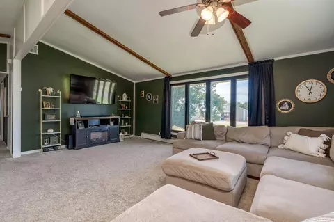Living - 712 Pine St, Nicollet, MN 56074 photo 6 of 7