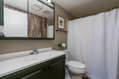 Bath - 712 Pine St, Nicollet, MN 56074 photo 2 of 2