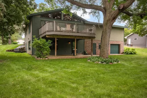 3325 Niagara Ln N, Plymouth, MN 55447