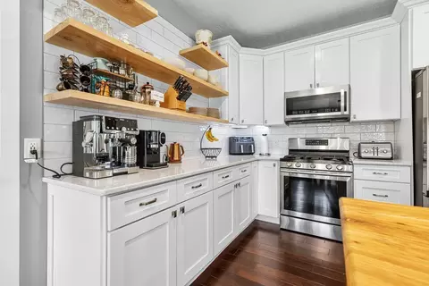 Kitchen - 2615 210th Ave, Marshall, MN 56258 photo 7 of 8