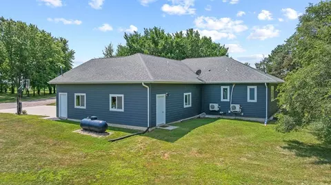 Exterior - 2615 210th Ave, Marshall, MN 56258 photo 17 of 19