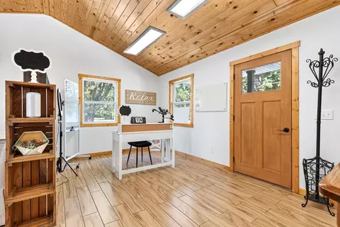 Entry Way - 2615 210th Ave, Marshall, MN 56258 photo 4 of 5