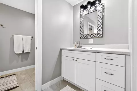 Bath - 2615 210th Ave, Marshall, MN 56258 photo 7 of 11