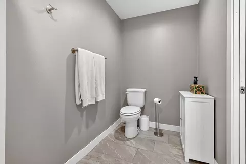 Bath - 2615 210th Ave, Marshall, MN 56258 photo 9 of 11