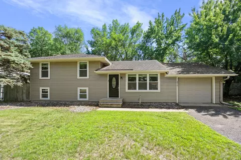 2910 114th Ave NW, Coon Rapids, MN 55433