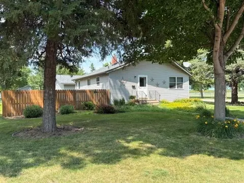 Exterior - 600 Elm Ave, Olivia, MN 56277 photo 7 of 9