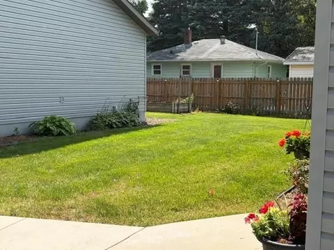 Exterior - 600 Elm Ave, Olivia, MN 56277 photo 6 of 9