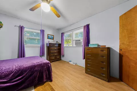 Bedroom - 511 Division St, Waterville, MN 56096 photo 4 of 5