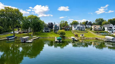 224 W Lake St, Waconia, MN 55387