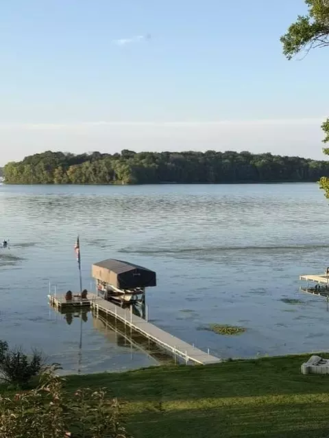 224 W Lake St, Waconia, MN 55387