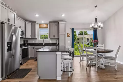 Kitchen - 2131 River Bend Trl, Mayer, MN 55360 photo 2 of 4