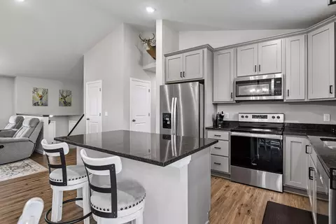 Kitchen - 2131 River Bend Trl, Mayer, MN 55360 photo 4 of 4
